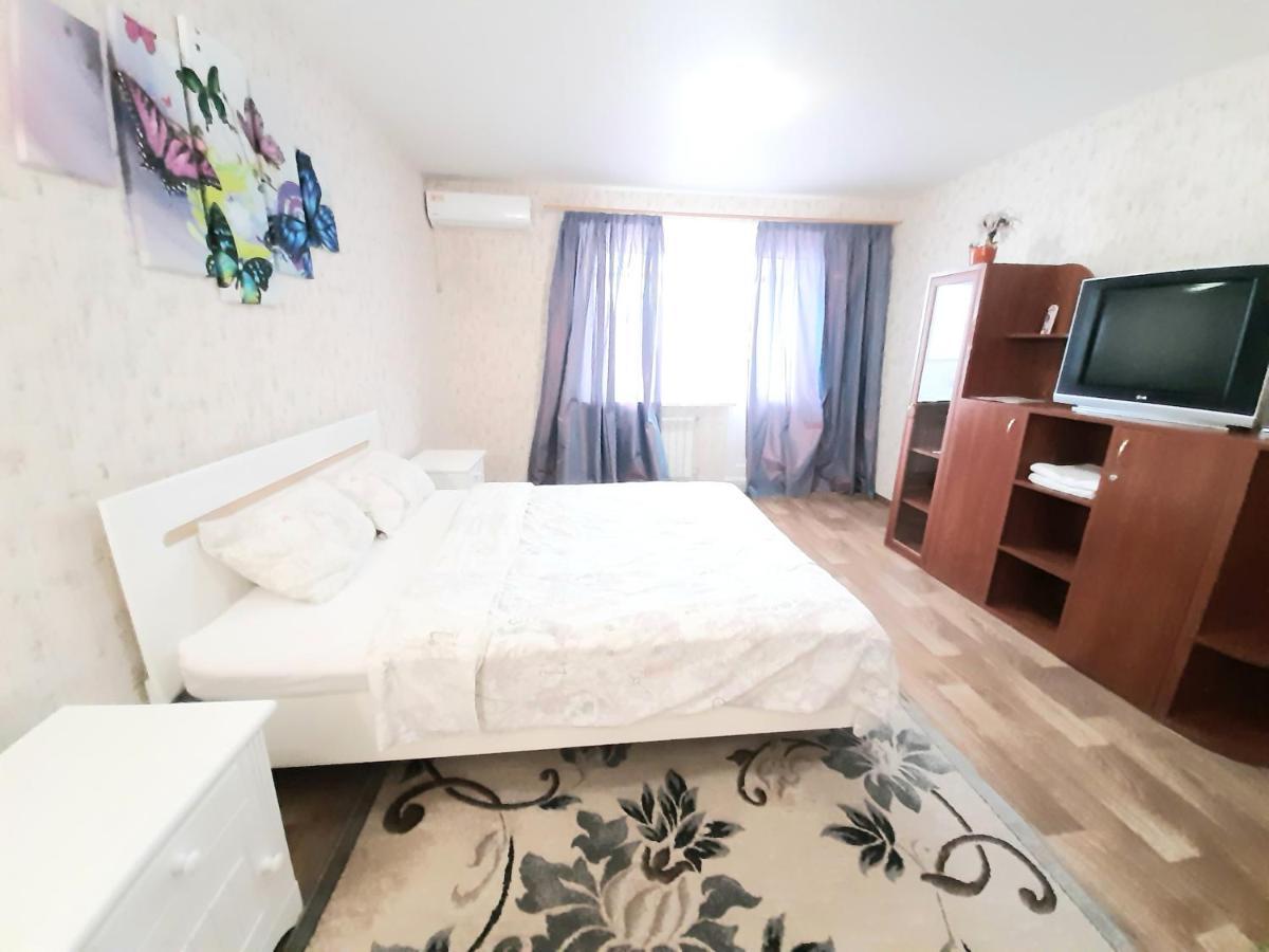Ferienwohnung 1 Комнатная На Позняках Kiew Exterior foto
