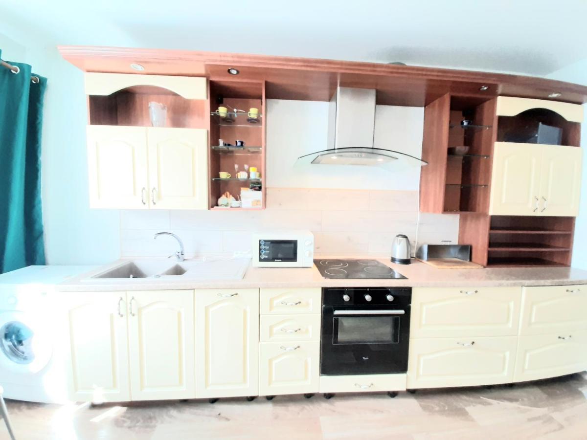 Ferienwohnung 1 Комнатная На Позняках Kiew Exterior foto